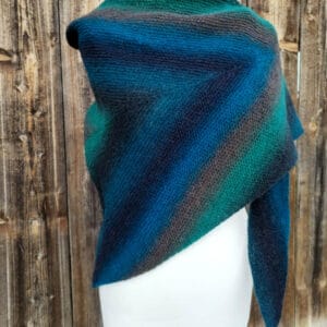Chusta wełniana wykonana na drutach turkusowo-zielona